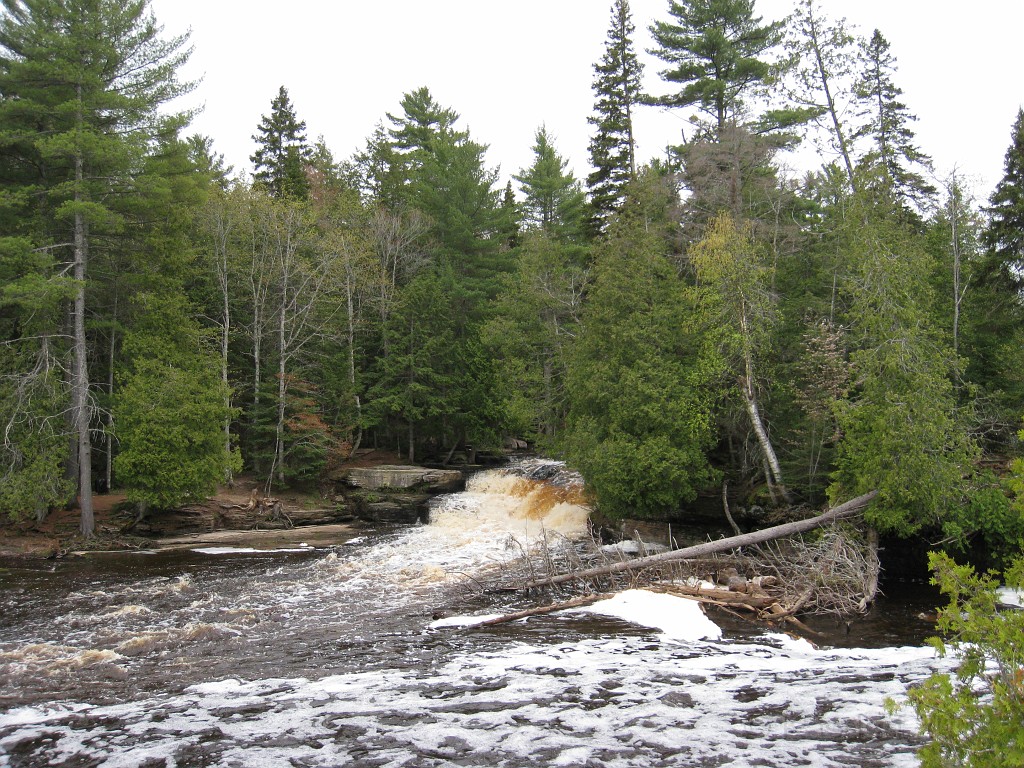 Mackinaw Island Area May 2008 1102.jpg - May 24 2008 a trip to Mackinac City for a 5 M race and a visit to Mackinac Island. A day to the UP, Paradise, Whitefish Point and Tahquamen Falls. This was followed by trips to Petoskey and Charlevoix.
